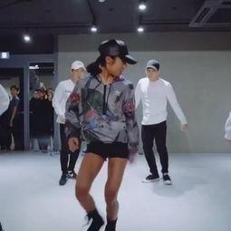 流行舞蹈成人完整视频,跟随流行舞蹈视频，解锁舞蹈魅力之旅