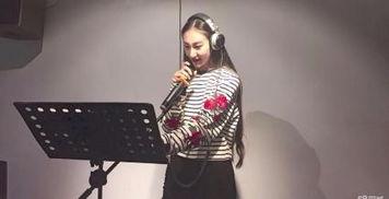 成人吉他表演视频,成人吉他表演魅力瞬间